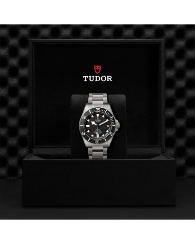 Tudor Pelagos Ceramic matt black disc, Titanium bracelet (horloges)